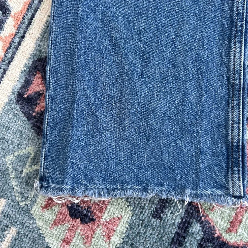 GAP Women's Straight Leg Blue Jeans - Picture 2 of 4